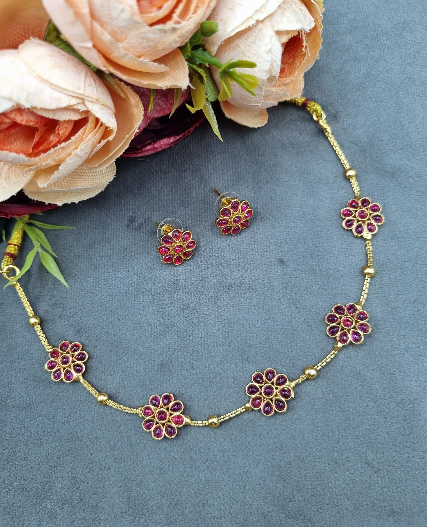 Minimalist Floral Stone Choker Necklace Set with Matching Earrings