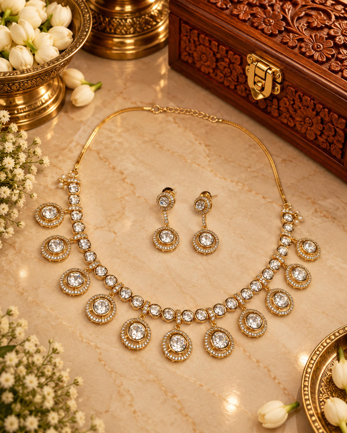 Minimalist Circular Kundan Necklace Set