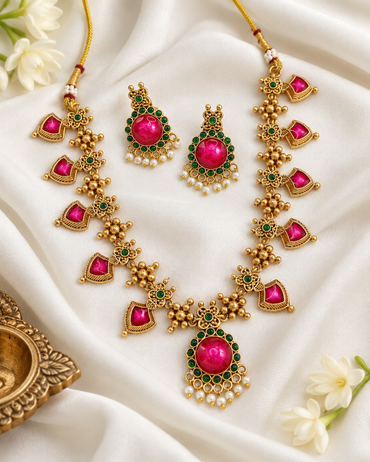 Emerald Green Cabochon Temple Necklace with Textured Gold Beads