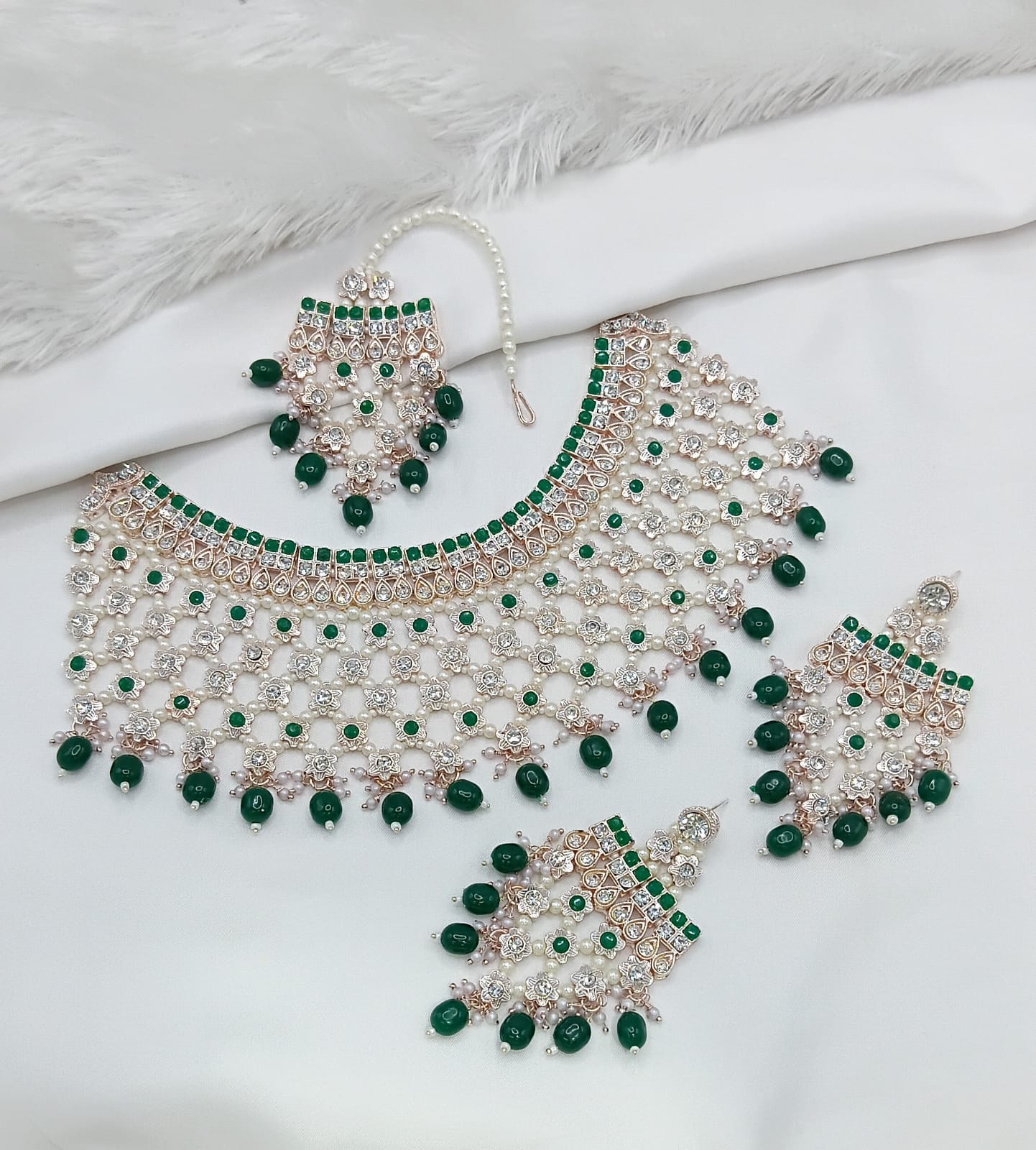 Grand Emerald & White Stone Bridal Choker Set with Maang Tikka