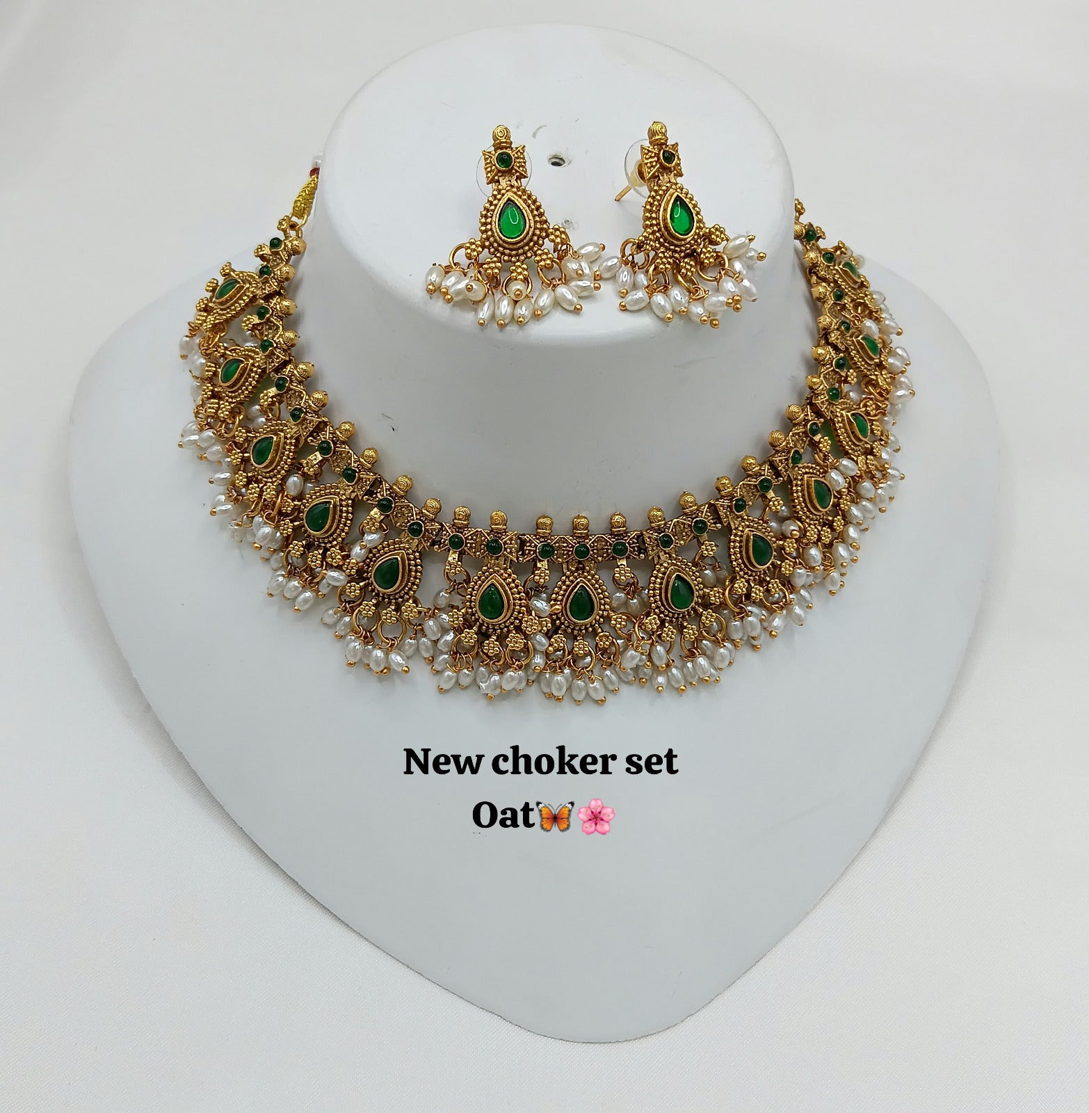 Traditional Pearl Cluster Temple Choker Set