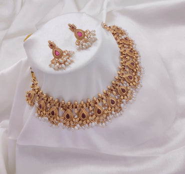 Traditional Pearl Cluster Temple Choker Set