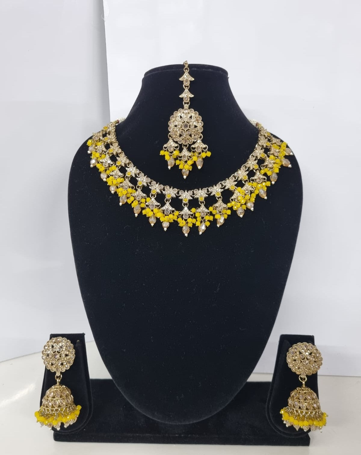 Traditional Floral Choker Necklace set With Earrings & Maang Tikka