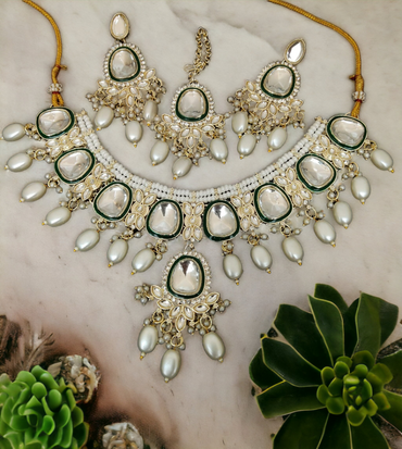 Emerald Green Meena & Pearl Drops Choker Set